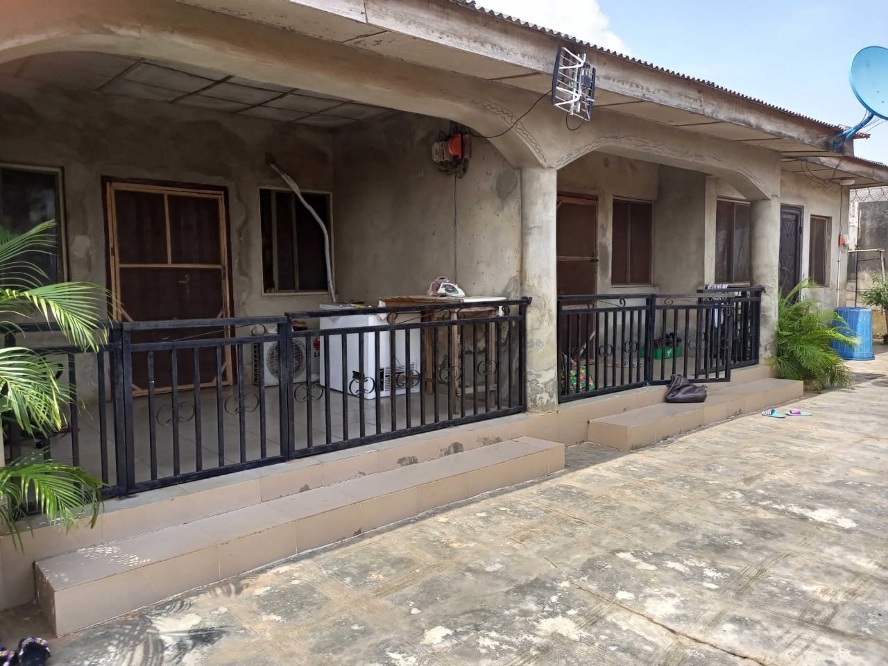 A standard build of 3 block of...